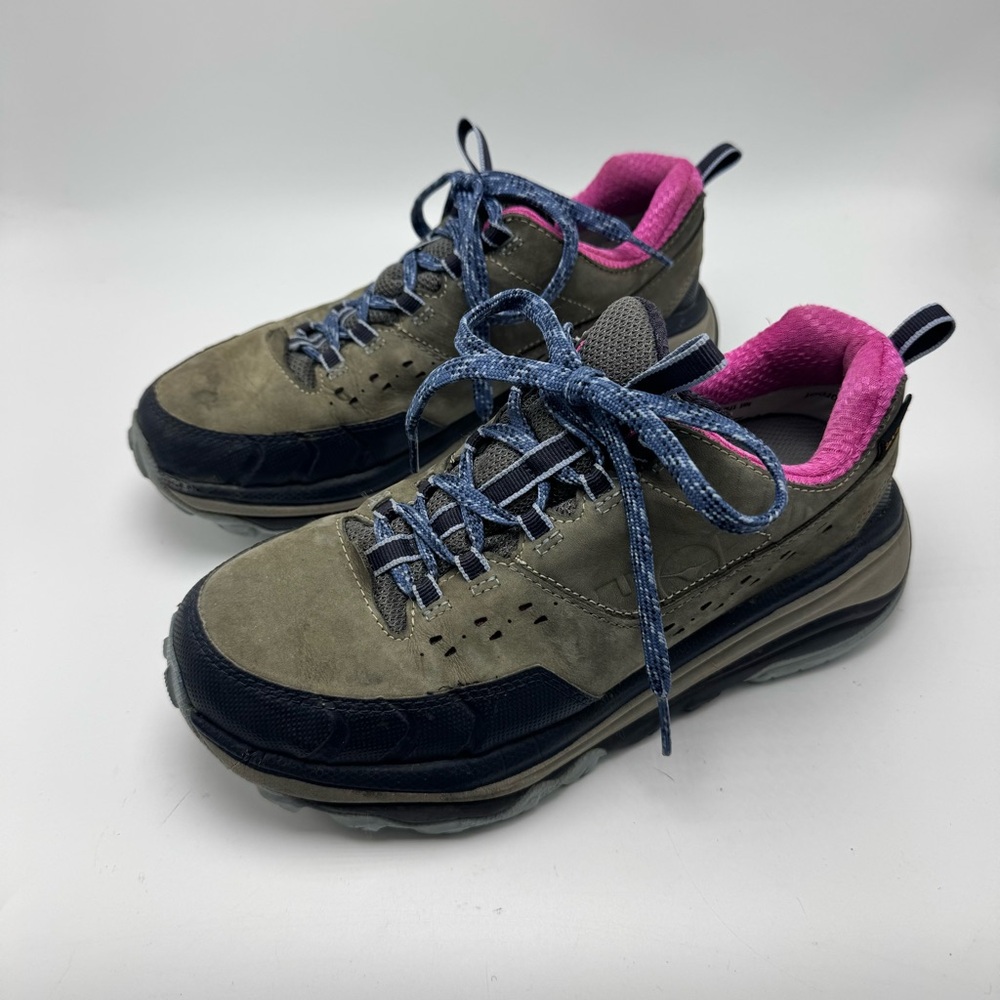 Hoka One One Tor Summit WP Hiking Sneakers Women’s Size 7 Waterproof Gorpcore - Picture 3 of 12